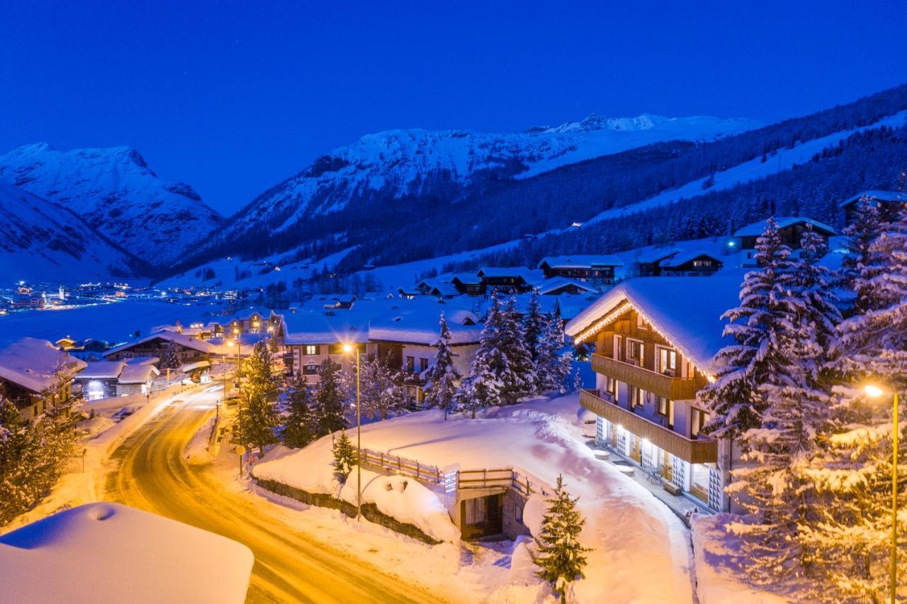 Hotel Duc De Rohan Ливиньо Экстерьер фото