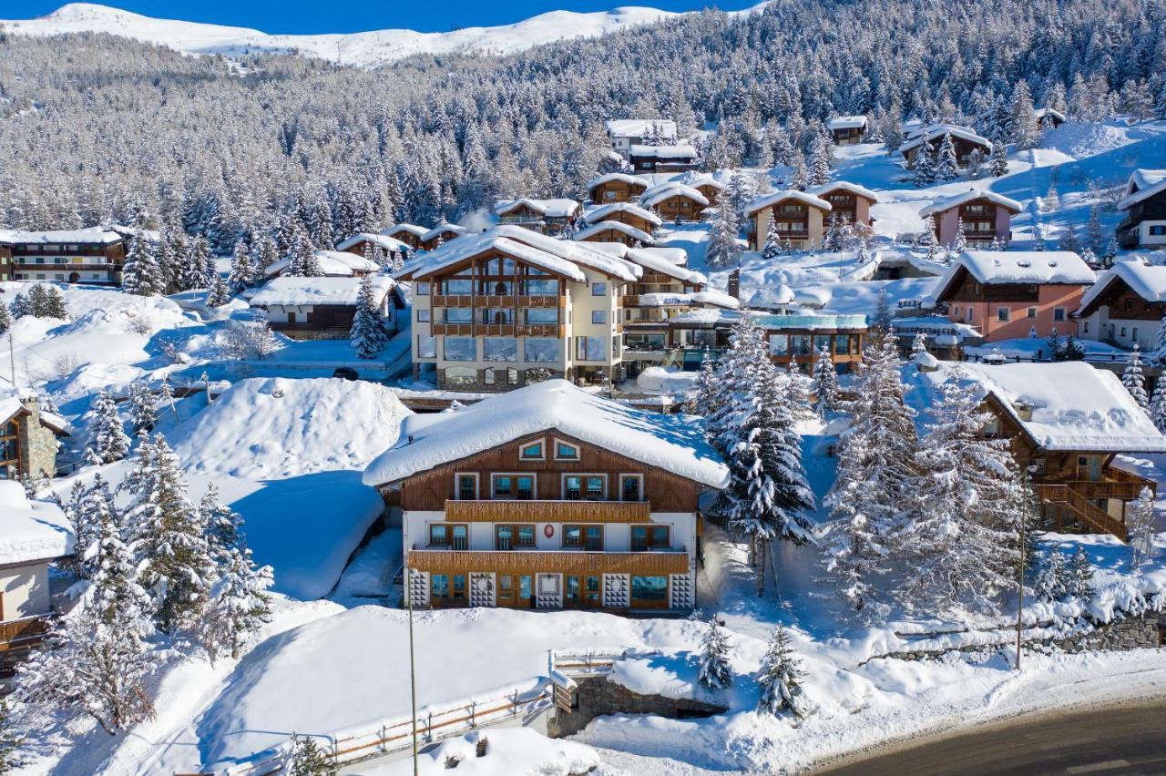 Hotel Duc De Rohan Ливиньо Экстерьер фото