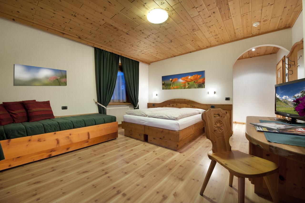 Hotel Duc De Rohan Ливиньо Экстерьер фото